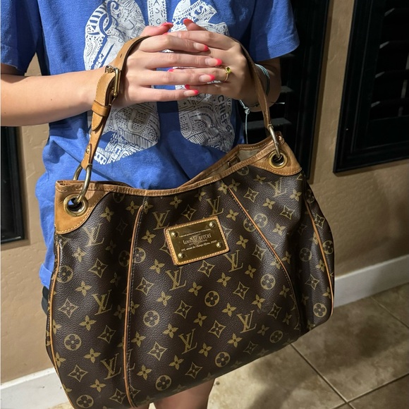 Louis Vuitton Galliera MM - Picture 9 of 10